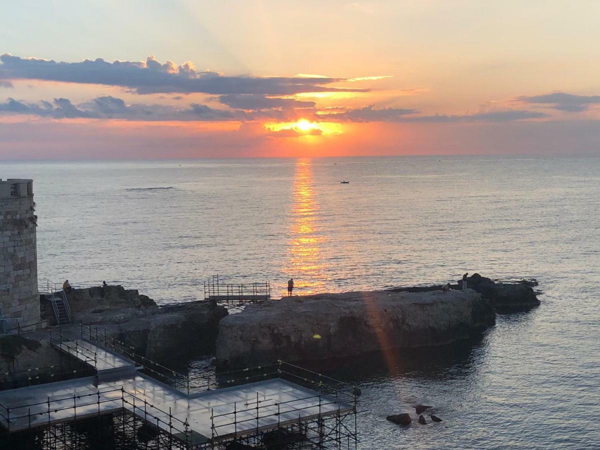 Ortigia Guest House Casa Flora シラクーサ エクステリア 写真