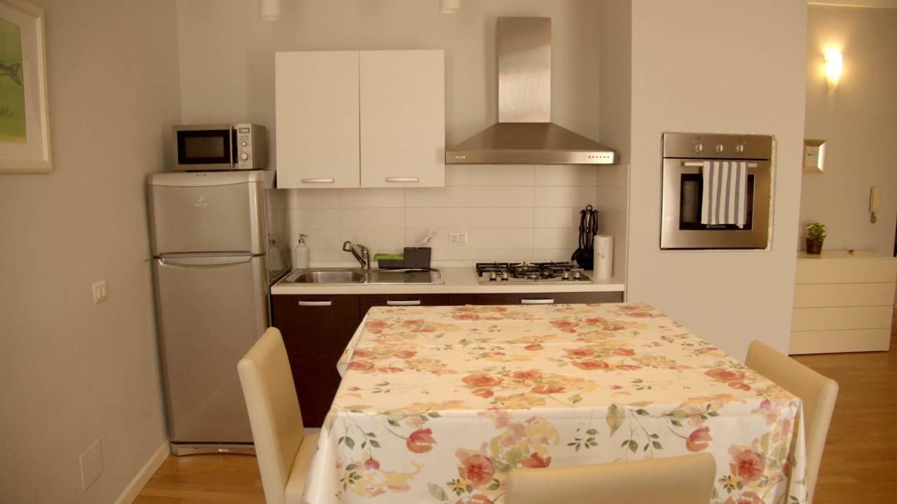 Ortigia Guest House Casa Flora シラクーサ エクステリア 写真